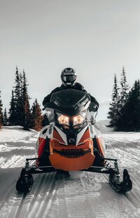 pexels-jarodlovekamp-2404443