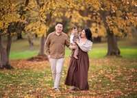 melbourne-family-walking-autumn-session