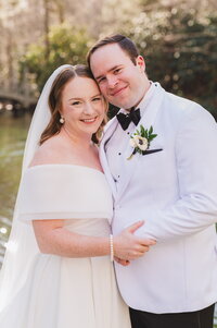 romantic-wedding-couple-old-edwards-inn4