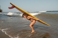 saladita-beach-surf-girl-15