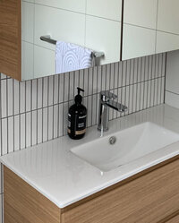 melanie-scaffidi-diamond-creek-ensuite-timber-vanity-kit-kat-tiles