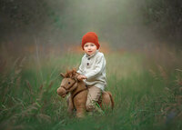 ethereal-child-portrait-photography-woodland-horse