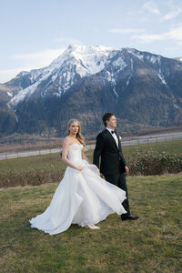 KVDPhotography-FraserRiverLodgeWedding-22023_websize-2