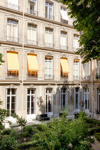 editorial-at-hotel-alfred-sommier-editorial-wedding-vibe54