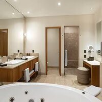 master-suite-3