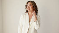 freepik__christineme-a-modern-editorialstyle-brand-photo-of__7953
