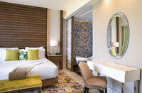 gbcn-suites-junior-suite-swim-up-high03-w1920h1280swimup