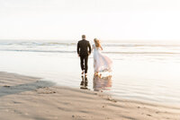 Cannon-Beach-Elopement-Photographer-54