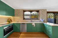 green-kitchen-design-macleod-victoria