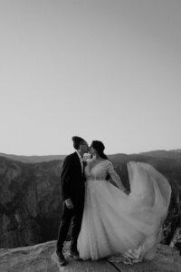 Yosemite-All-Inclusive-Elopement-by-Samantha-Josette-99