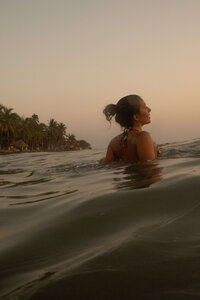 saladita-beach-surf-girl-61