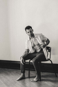 Male_Editorial_Boudoir_Photographers_011