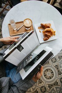 nmg-network-rs7JeRrQ-XI-unsplash