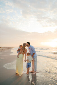 TheJohnsonFamily-HannahDosterPhotography-16-Cinnamon-Shore-Port-Aransas-family-photographer-Corpus-Christi