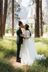 Yosemite-All-Inclusive-Elopement-by-Samantha-Josette-38