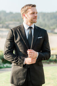 Best Beach Wedding Photographer in Seattle