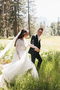 Yosemite-All-Inclusive-Elopement-by-Samantha-Josette-30