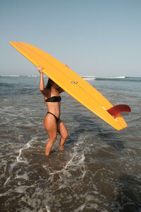 saladita-beach-surf-girl-18