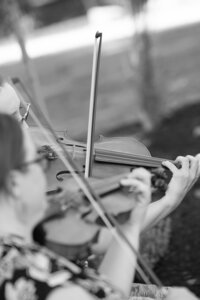 close up of violin at local ohio wedding