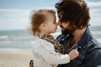 pere et fille plage