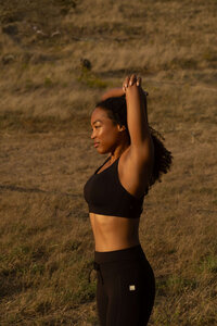 slo=laguna-lake-runner-sports-model-05