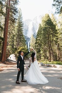 Yosemite-All-Inclusive-Elopement-by-Samantha-Josette-45