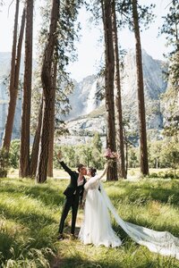Yosemite-All-Inclusive-Elopement-by-Samantha-Josette-41