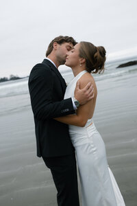 IMG_1274TOFINOWEDDINGWICKANINNISHRESORT