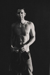 Male_Editorial_Boudoir_Photographers_028