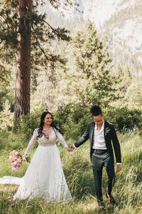 Yosemite-All-Inclusive-Elopement-by-Samantha-Josette-22