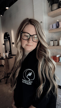 Handtied extensions