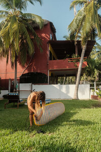 saladita-beach-surf-girl-05