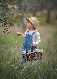 fine-art-child-photography-woodland-nature