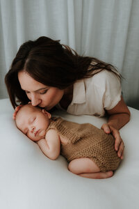 busselton-relaxed-newborn-photography-by-sophie333