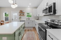 5-121 Broadway_0021