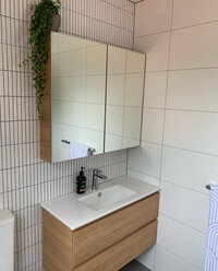 melanie-scaffidi-diamond-creek-ensuite-white-kit-kat-tiles-timber-vanity