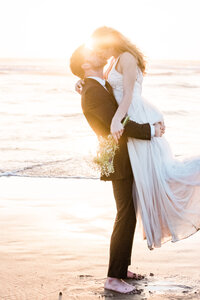 Cannon-Beach-Elopement-Photographer-71