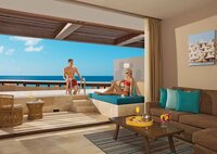Preferred_Club_Junior_Suite_Swim_Out_Ocean_View_King_Bed_Terrace