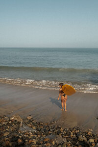 saladita-beach-surf-girl-07