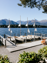 u3482593763_romantic_European_lakeside_view_at_sunset_luxurio_c06ddd56-6498-4d63-97f8-c833670e5c03_3