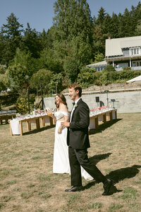 TheTidesCottagesWeddingPenderIslandWedding0C7A2723