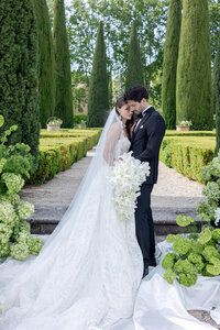 chateau-de-sanne-editorial-wedding-couple-portrait-03