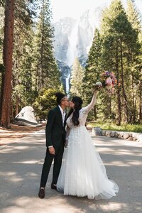 Yosemite-All-Inclusive-Elopement-by-Samantha-Josette-44