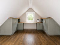 Built In Desk