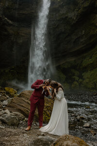reynisfjara-skogafoss-elopement-79