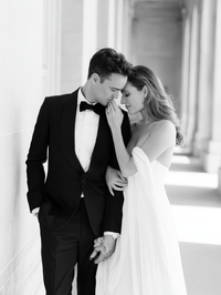 u3482593763_photo_realistic_black_and_white_candid_wedding_ph_c26eebf1-1a43-4140-be60-cb6de922b1ec_1
