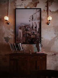 Vintage Records in Cafe