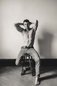 Male_Editorial_Boudoir_Photographers_035