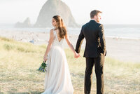 Cannon-Beach-Elopement-Photographer-38