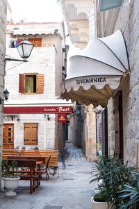 italian alley_